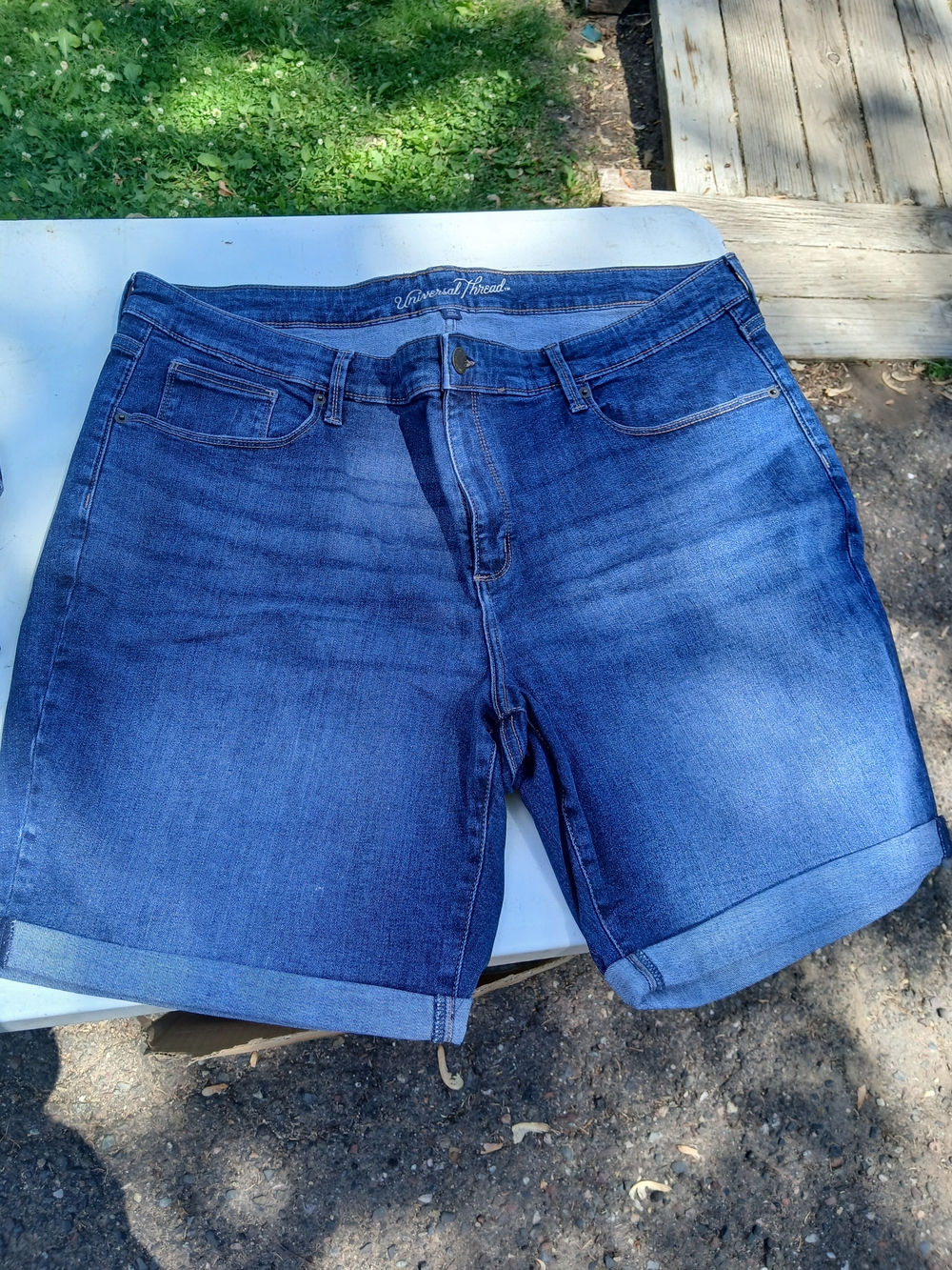 Universal Thread Women's Blue Rolled-Hem Denim Shorts